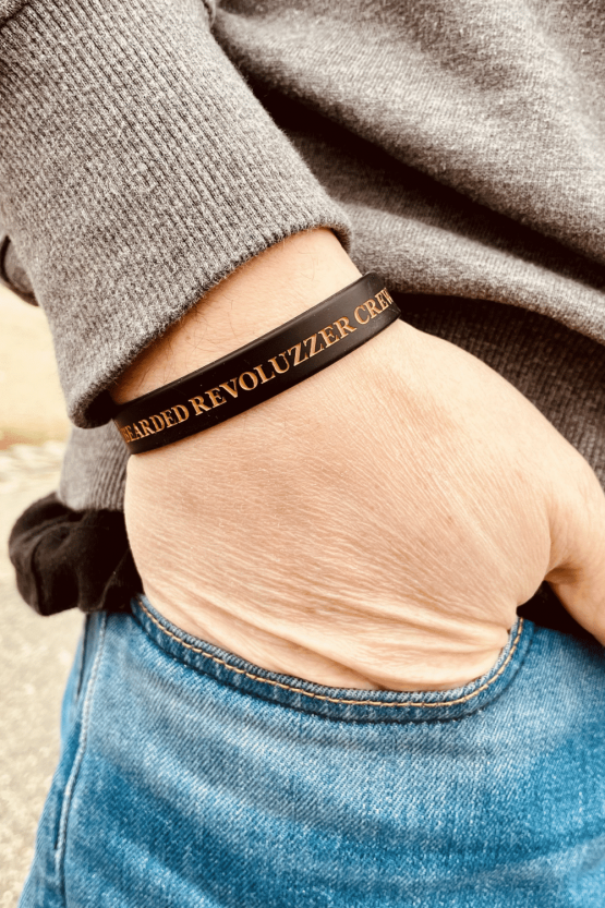 Design ohne Titel Unisex Armband für Links- und Rechtshänder.