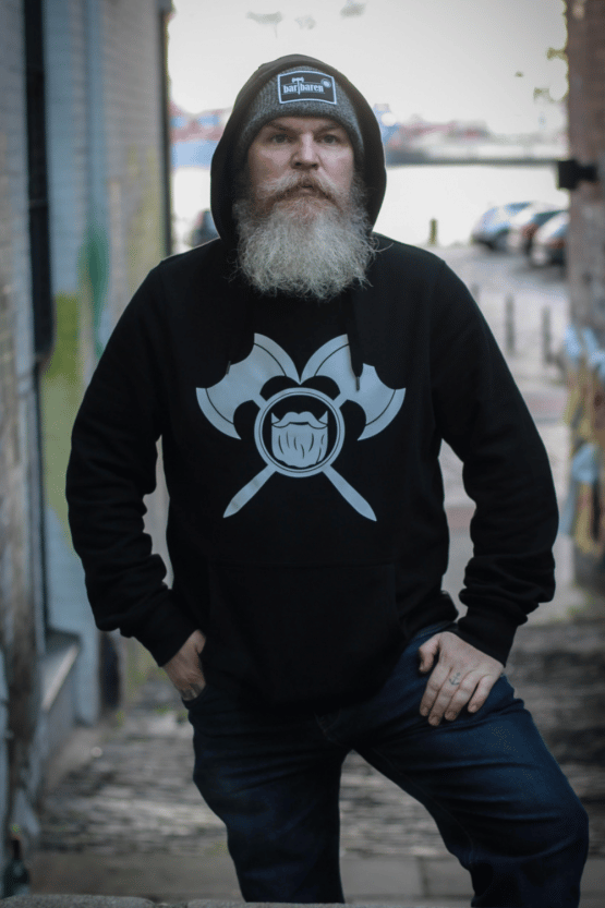 Hoodie Classic 2.0 Sven <a href="https://www.bartbaren.com/wp-content/uploads/2018/03/masse-hoodie.png" target="_blank" rel="noopener noreferrer">Größentabelle</a>