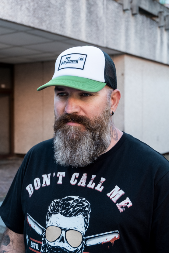 Retro gruen Klaus Die Retro Trucker Cap.